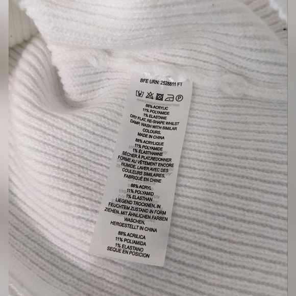 French connection white  sweater poof sleeve square neck nwt - Picture 16 of 16